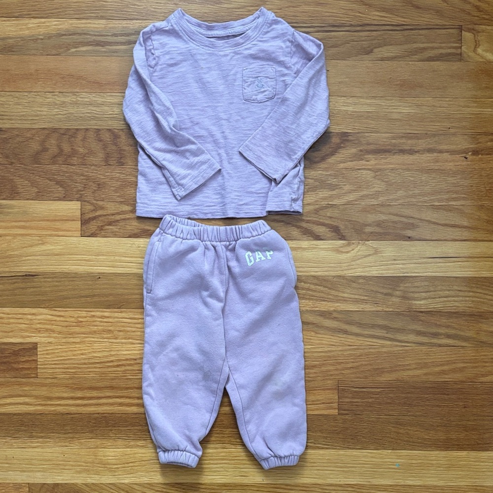 GAP Kids Light Purple Sweatshirt and Jogger Set
